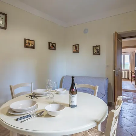 Lägenhet Arpuse, Relax Nelle Langhe - Barolo, With Pool Monforte dʼAlba